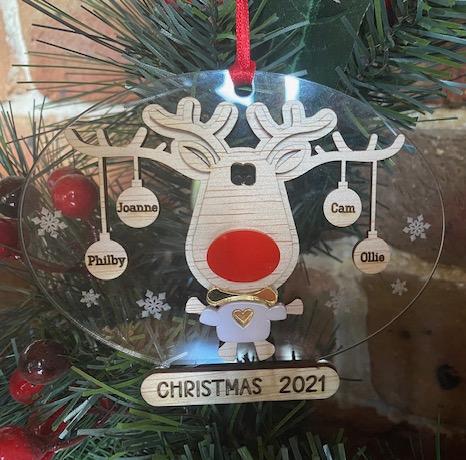 Reindeer ornament - 5 to 8 names